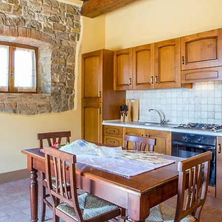 Quadro Sleeps 14 With Pool *