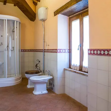 Villa Quadro Sleeps 14 With Pool *